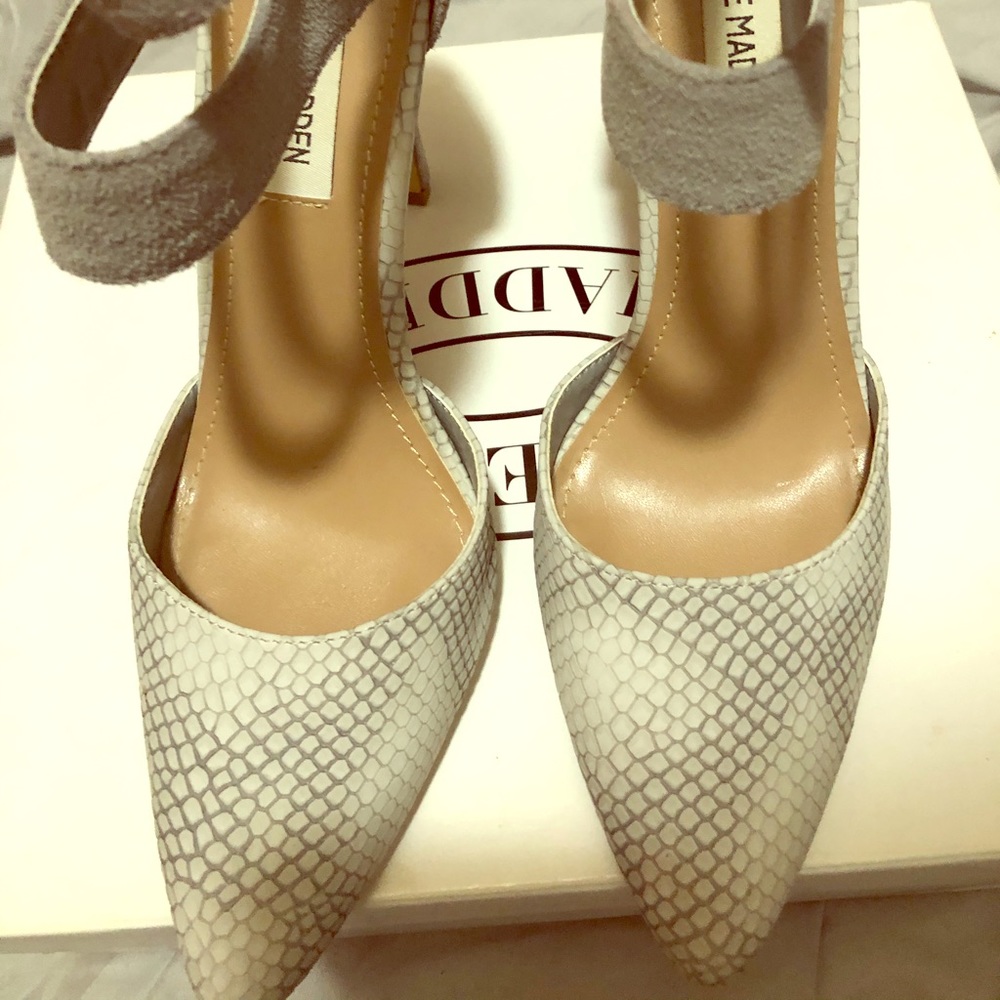 Grey and white ankle strap Steve Madden pumps